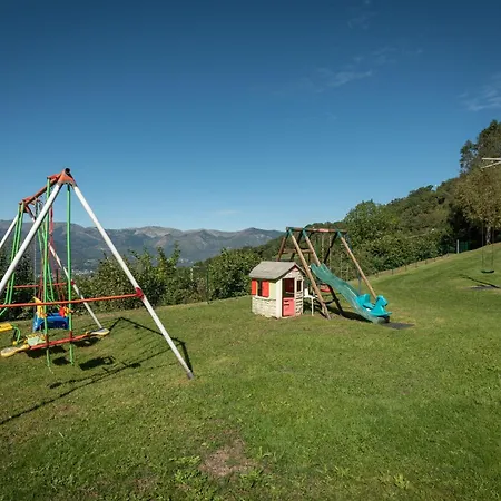 Sur Les Flancs Du Hautacam 度假居